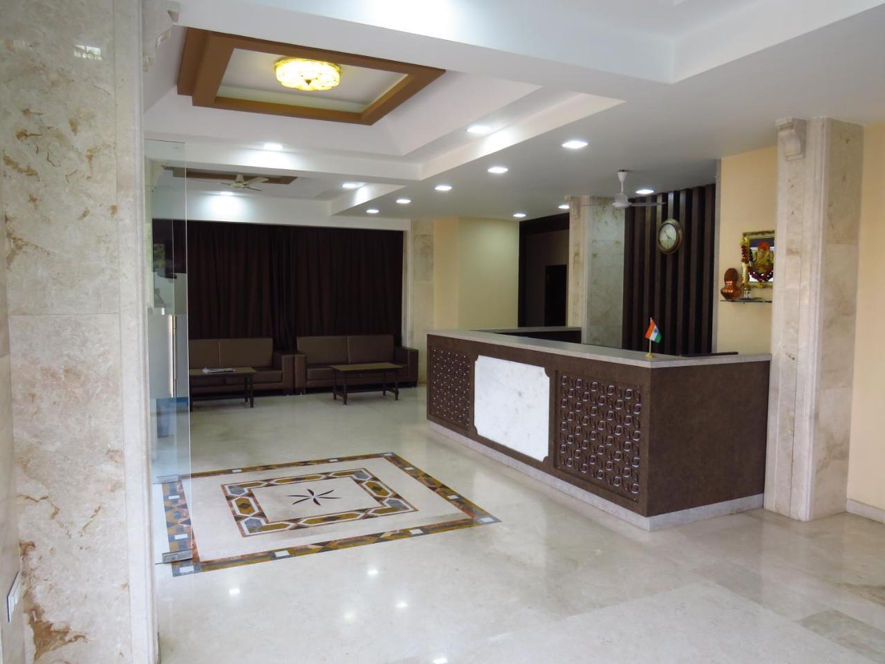 City Palace Resort 罗纳瓦拉 外观 照片