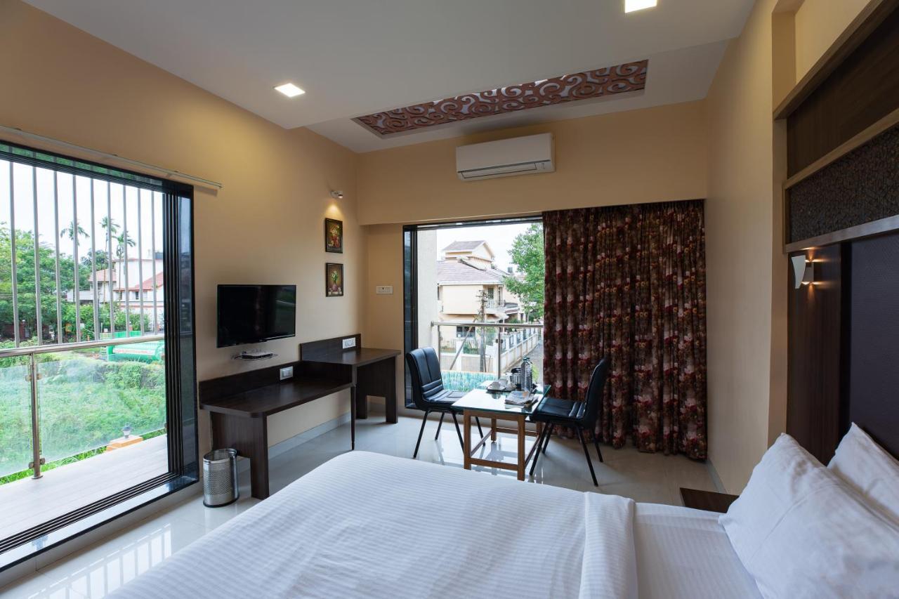City Palace Resort 罗纳瓦拉 外观 照片